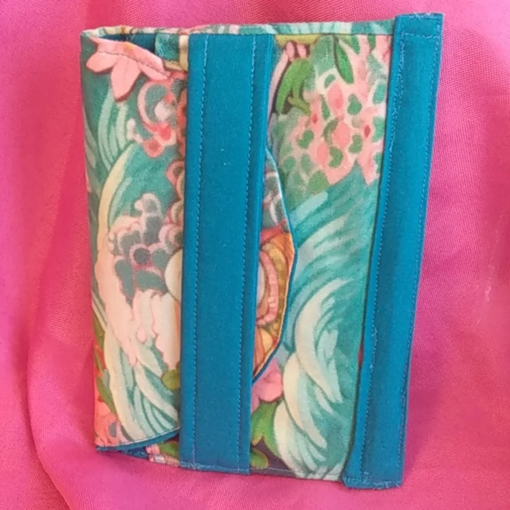 Cute Rabbit Anime Wave pouch - Picture 4 of 9